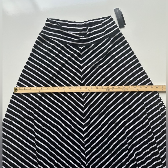 NWT AB Studio Black White Stripe Soft Stretch Flowy Maxi Skirt Women’s XL - Picture 6 of 8